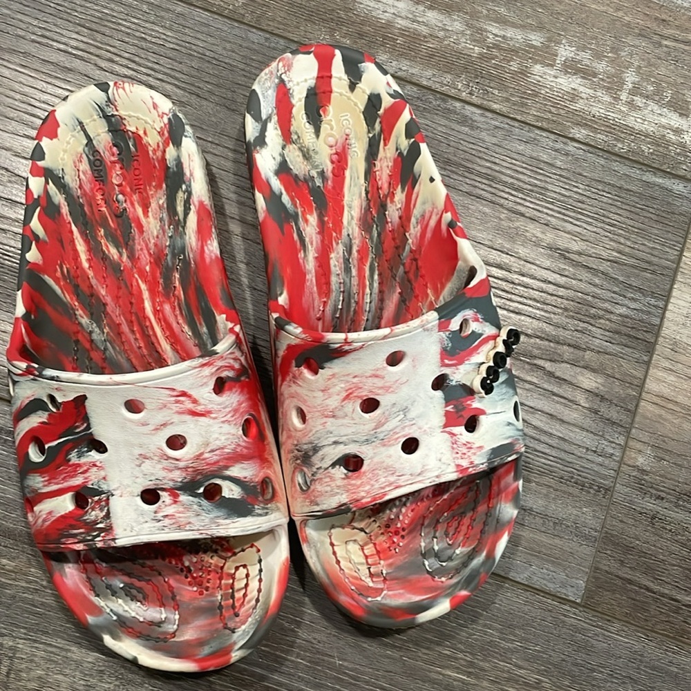 Crocs Red Marbled Slides M8 W10 - image 5